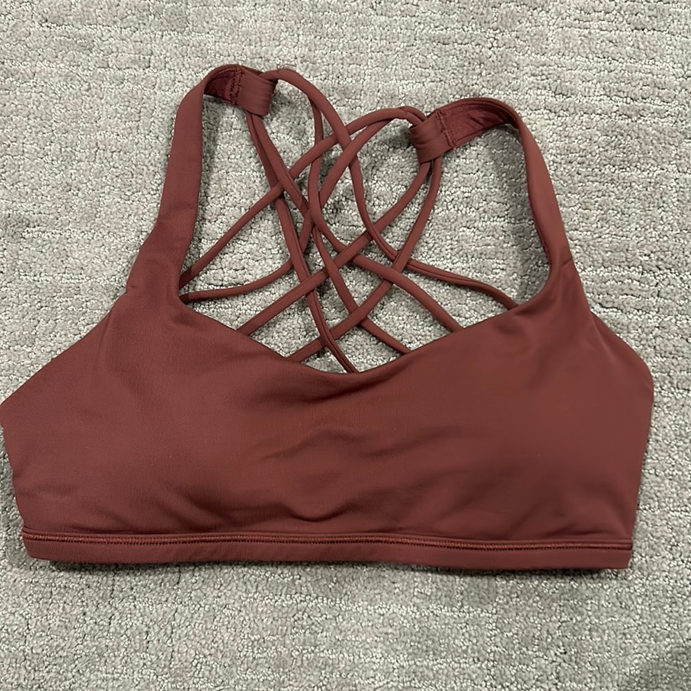 Lululemon sports bra